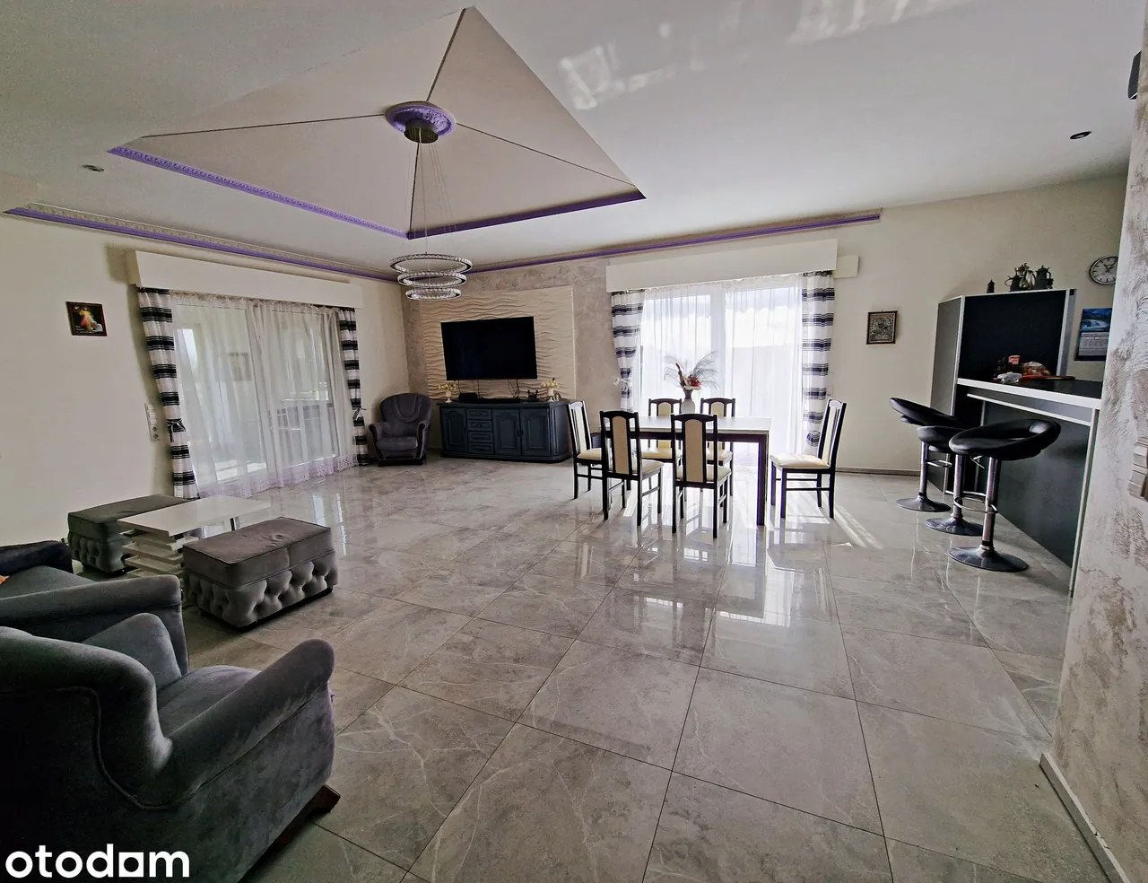 Nowoczesny dom parterowy z garażem, 176 m² — zdjęcie 3 z 12