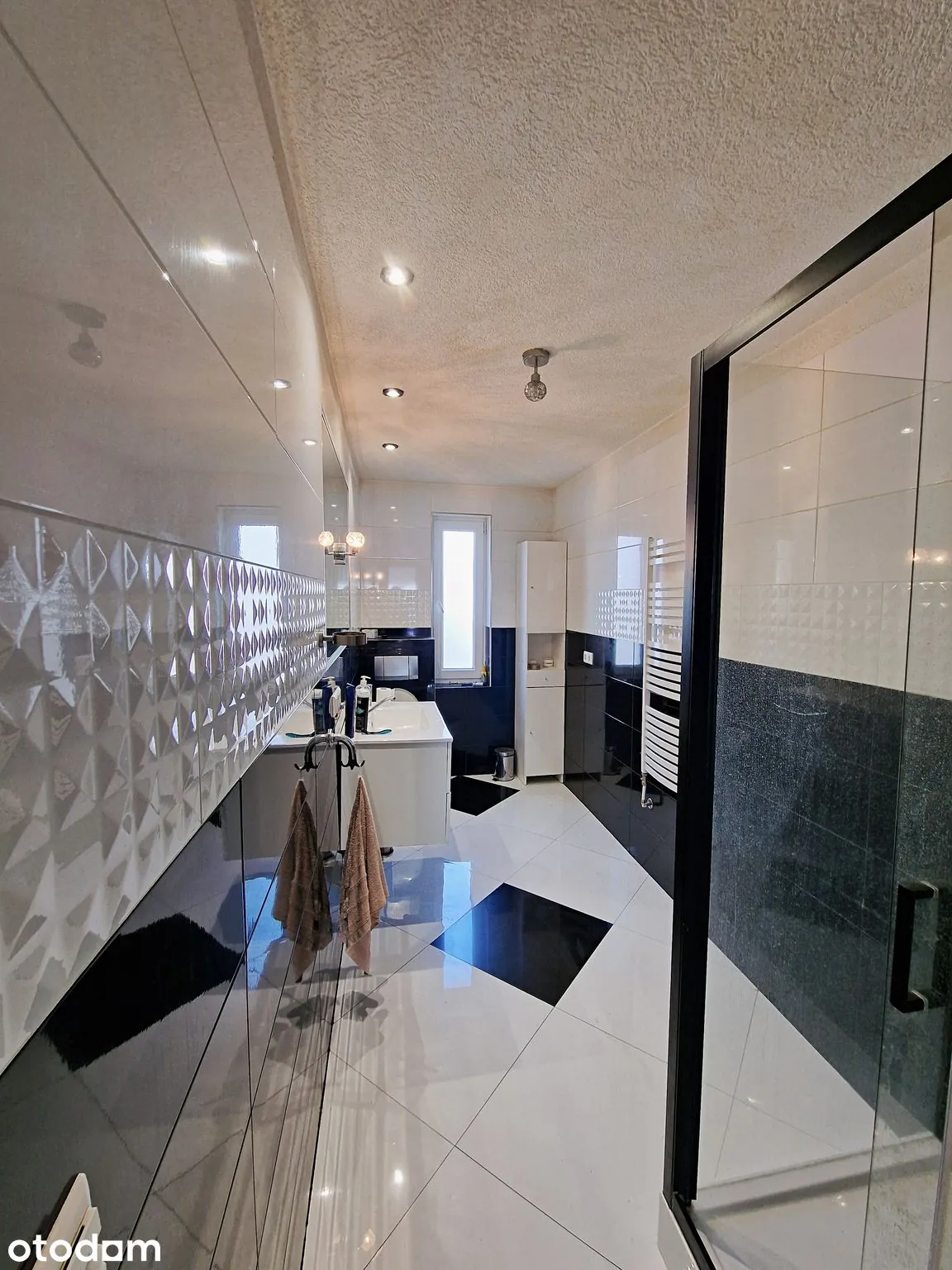 Nowoczesny dom parterowy z garażem, 176 m² — zdjęcie 7 z 12